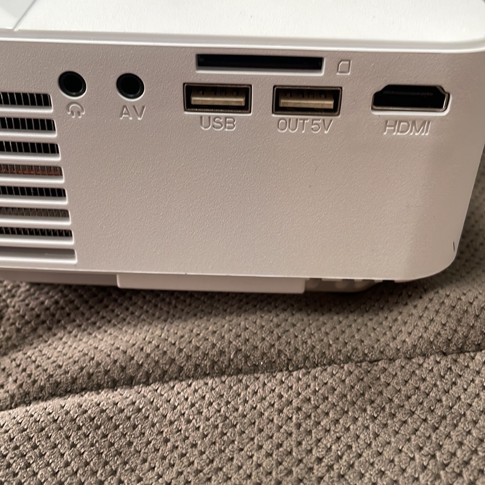 Topvision T21 LED Projector - Picture 5 of 6